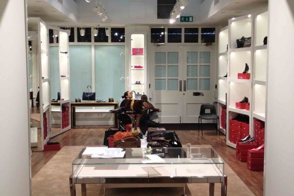 Roger Vivier Luxury Retail Outlet Bicester Image 2