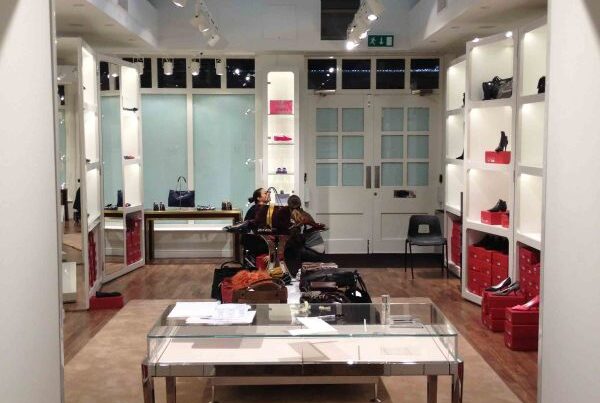 Roger Vivier Luxury Retail Outlet Bicester Image 2